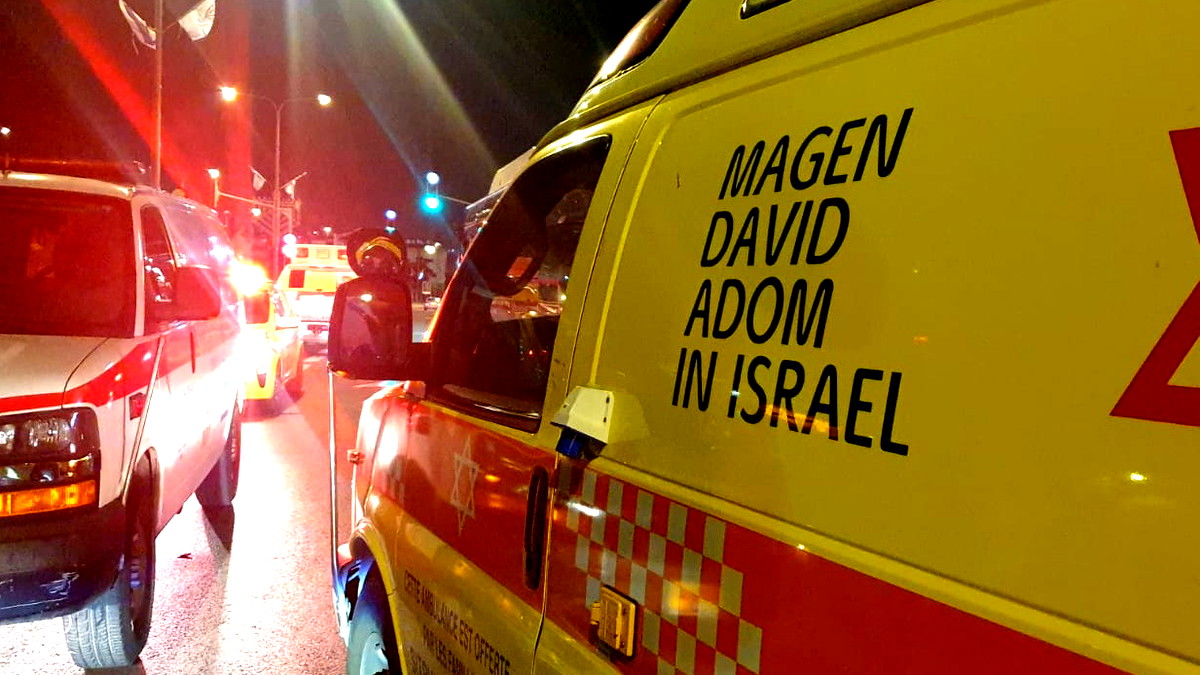 جت المثلث: إصابة فتيين (15 و16 عامًا) بحادث تراكتورون