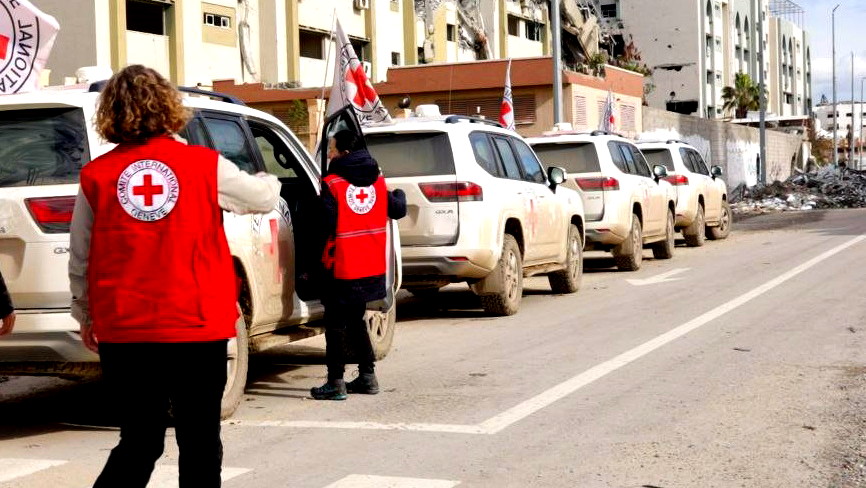 الصليب الأحمر: موظفونا في غزة يعانون من نقص الغذاء والمياه النظيفة