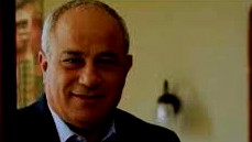 التحول في المواقف الدولية تجاه فلسطين: ماكرون وستارمر يعلنان بداية كسر احتكار الرواية الإسرائيلية