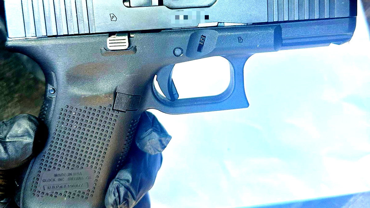 بعد مطاردة بين الأزقة في طمرة: اتهام شاب بحيازة سلاح والفرار من الشرطة