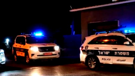 أعمال شغب عنيفة في شارع شتراوس بالقدس: مهاجمة الشرطة وإشعال حاويات واعتقال اثنين