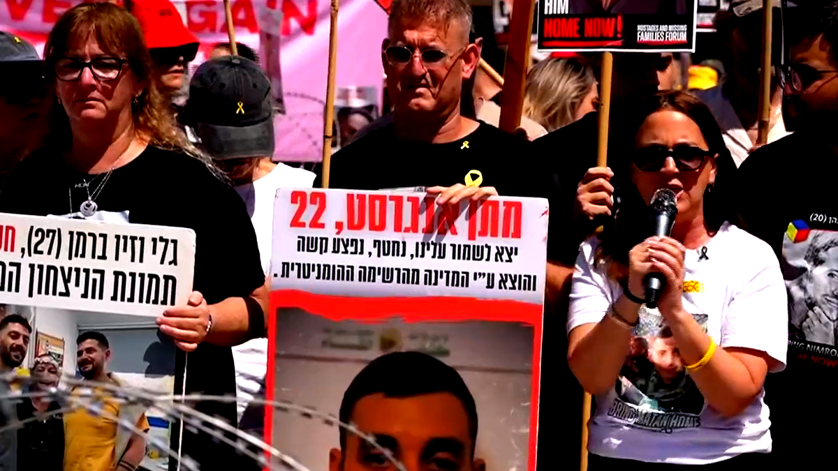 عائلات الأسرى تتهم الحكومة بالتقاعس: "أبناؤنا ينهارون – والقيادة منشغلة بالسياسة"