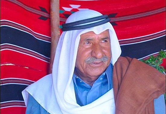 النقب: وفاة القاضي العشائري الشيخ موسى سلامة الهواشلة &quot;أبو خليل&quot; 