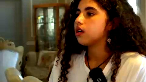 حملة "بس مع بعض منقدر" التي أطلقها حراك "نقف معًا"، بهدف تعزيز الحصانة المجتمعية، في العديد من المجالات