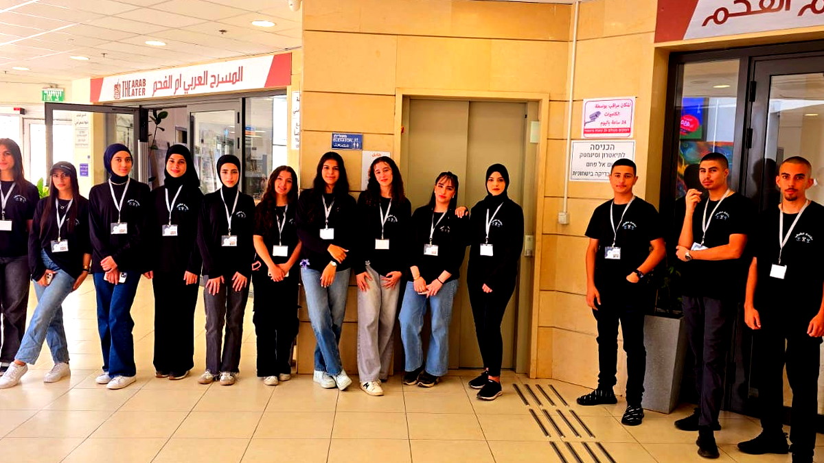 ام الفحم:  مخيم "جسور الشبيبة" يربط الجيل الصاعد بجذوره من خلال فعاليات التحدي باللجون