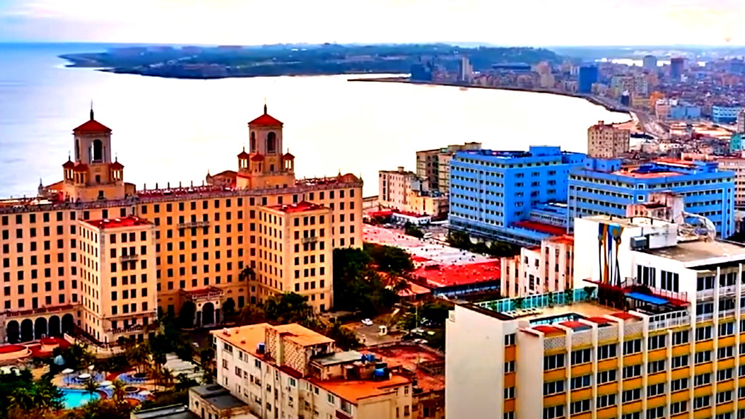 استمتع بجمال كوبا: وجهة سياحية تجمع بين التاريخ والثقافة والطبيعة الخلابة