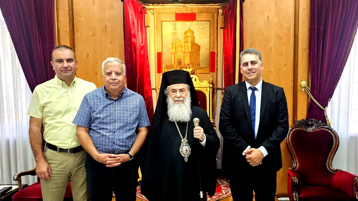 سلطة الإطفاء والإنقاذ تلتقي غِبْطَة بَطْرِيرَك المدينة المقدسة في القدس