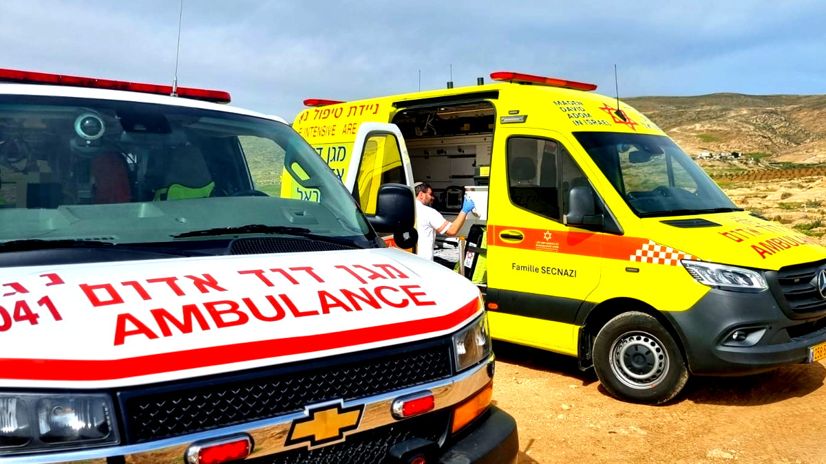 غرق طفلة (4 سنوات) في اريحا وطواقم نجمة داوود الحمراء تنقلها الى هداسا بحالة خطيرة