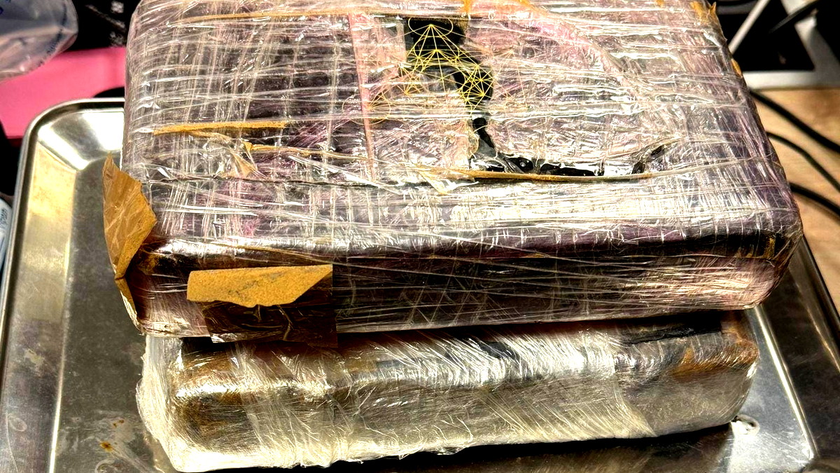 ضبط نحو 2.3 كغم من مخدر "كريستال" في جديدة المكر واعتقال مشتبه به 