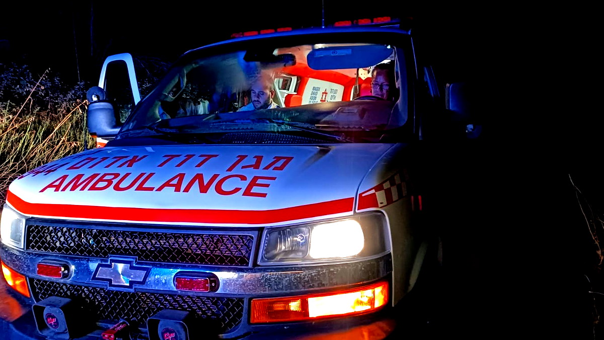 الخضيرة: قوات الإنقاذ والشرطة تبحث عن شاب تعرض للغرق في شاطئها