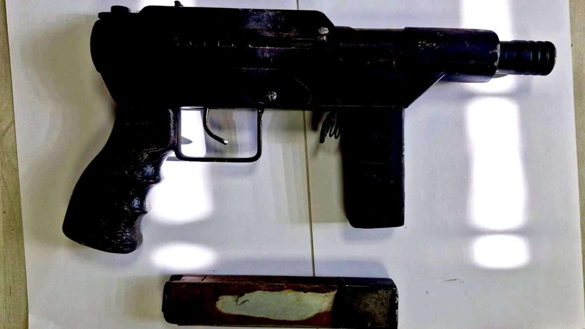 نحف: اعتقال شاب (38 عامًا) بشبهة حيازة سلاح من نوع "كارلو"