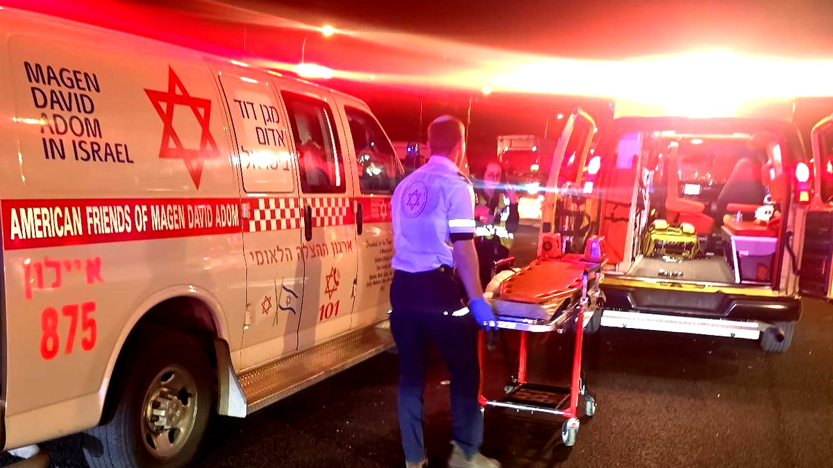 اصابة شاب بجراح خطيرة اثر حادث دراجة نارية قرب دوار الرينة - المشهد