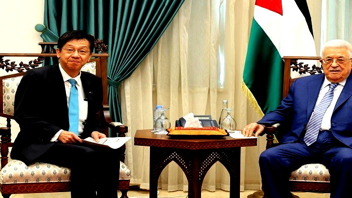 عباس يدعو الفصائل الفلسطينية لتسليم سلاحها: لا نريد دولة مسلحة