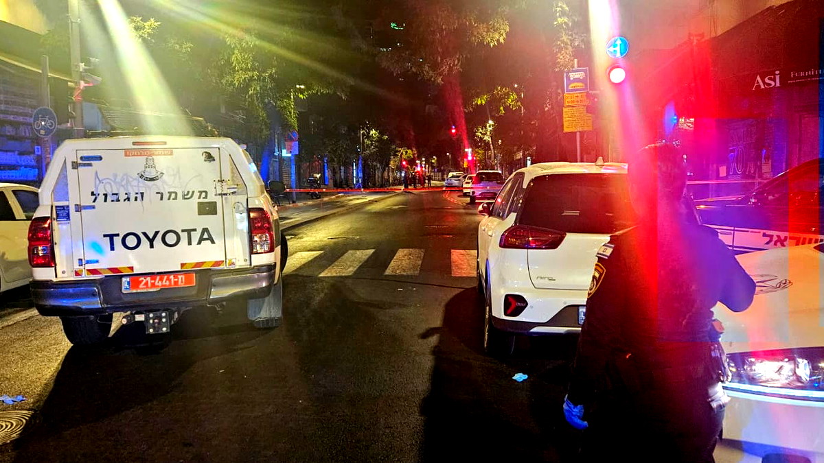 شاب من حوارة بحالة حرجة بعد حادث إطلاق نار في تل أبيب واعتقال 12 مقيمًا غير قانوني.. الشرطة تفتح تحقيق بملابسات الحادث