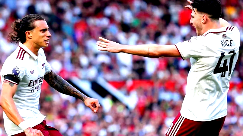 أرسنال يُعكر بداية موسم مانشستر يونايتد برأسية كالافيوري