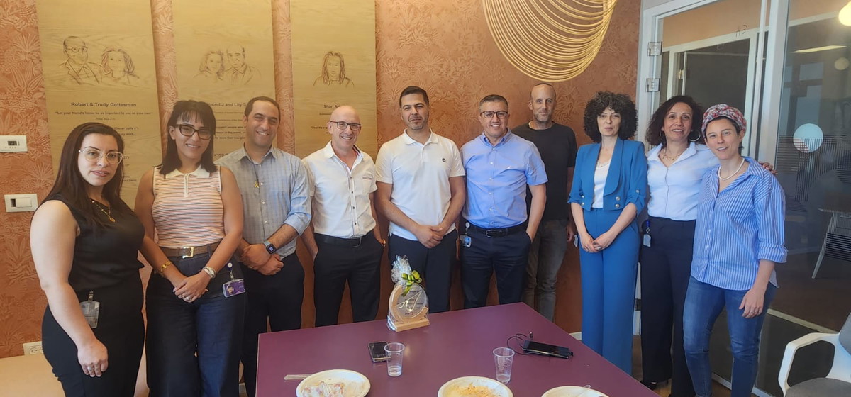 عوجن تكرّم السيد حسان طوافرة بعد تعاون مثمر لصالح المجتمع العربي (\u0639.\u0639)