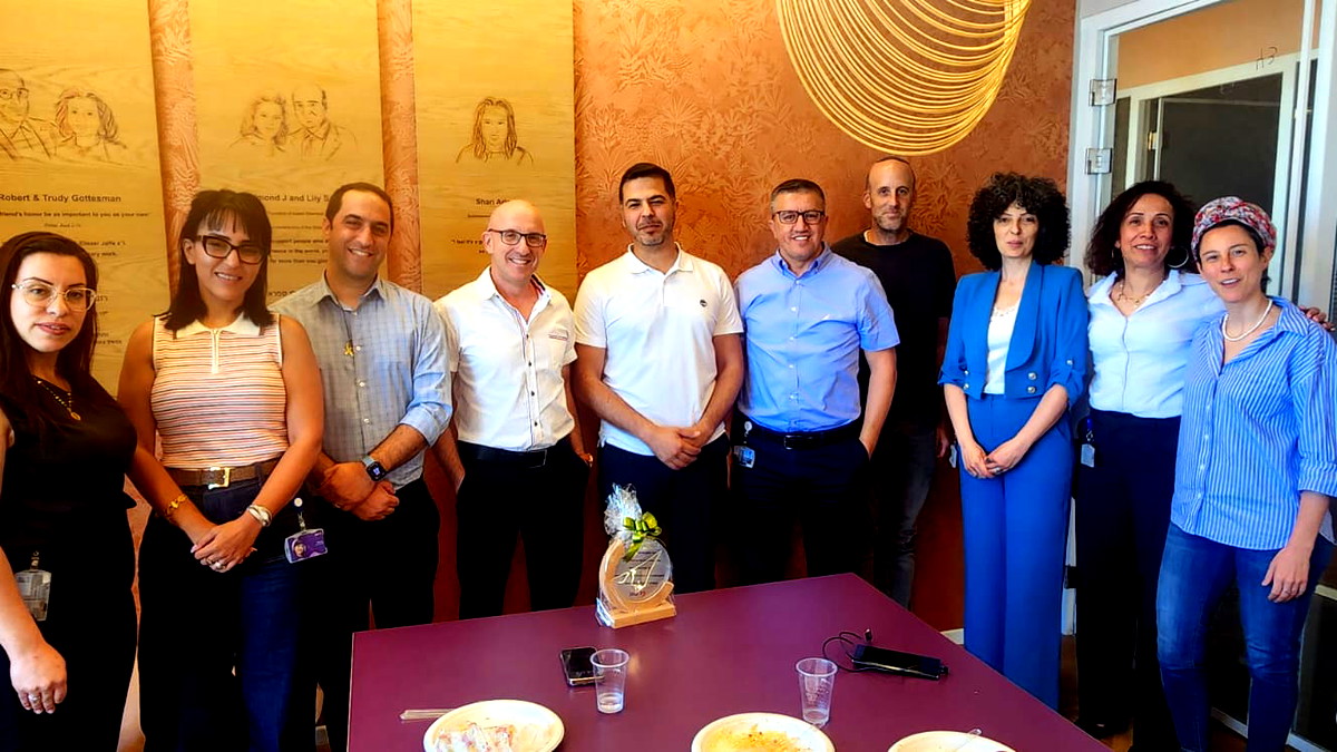 عوجن تكرّم السيد حسان طوافرة بعد تعاون مثمر لصالح المجتمع العربي