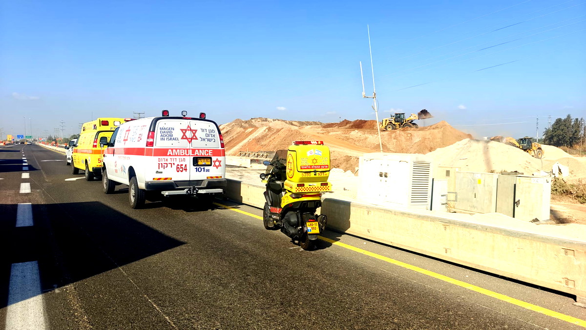 إصابة عامل بجراح متوسطة جراء تعرضه لصعقة كهربائية قرب كفرقاسم