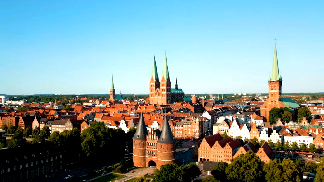 لوبيك: جوهرة شمال ألمانيا التي تجمع بين التراث العريق والمناظر الطبيعية الخلابة