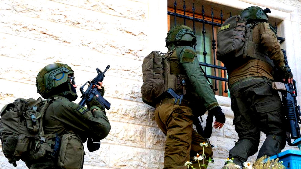 خلال تعاون بين الأجهزة الأمنية الإسرائيلية: اعتقال اثنين في رام الله على خلفية محاولة تنفيذ عملية أمنية