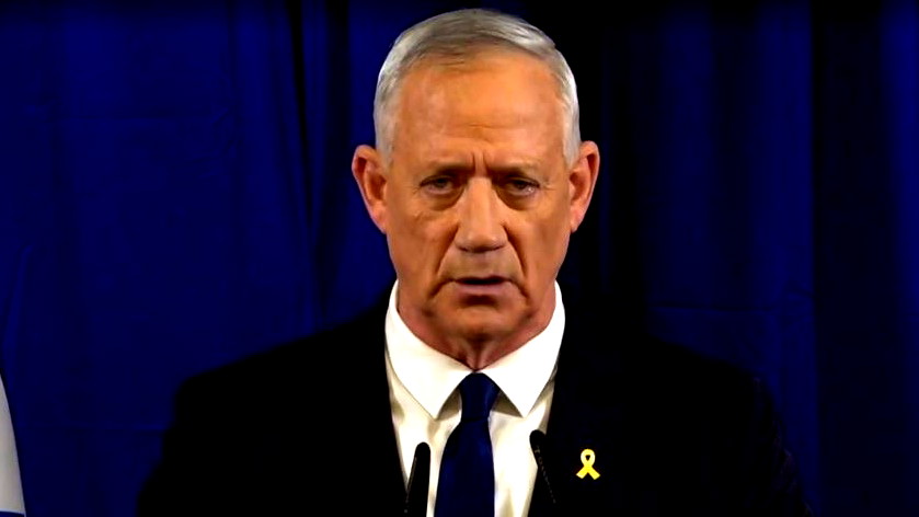 غانتس يدعو نتنياهو ولابيد وليبرمان لتشكيل "حكومة انقاذ الرهائن"