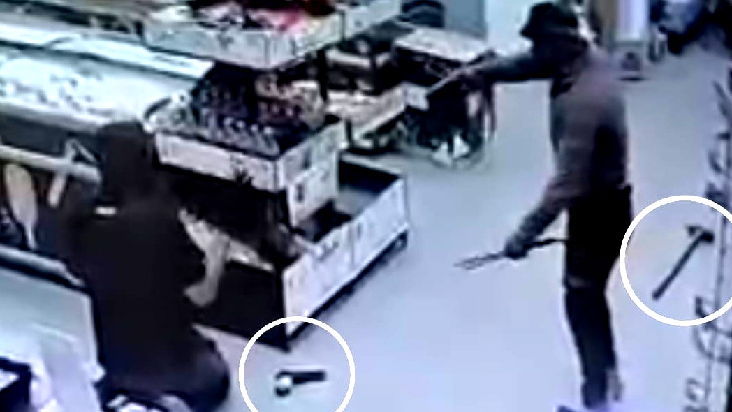 النقب: اعتقال مشتبهين بالسطو على محطة وقود 