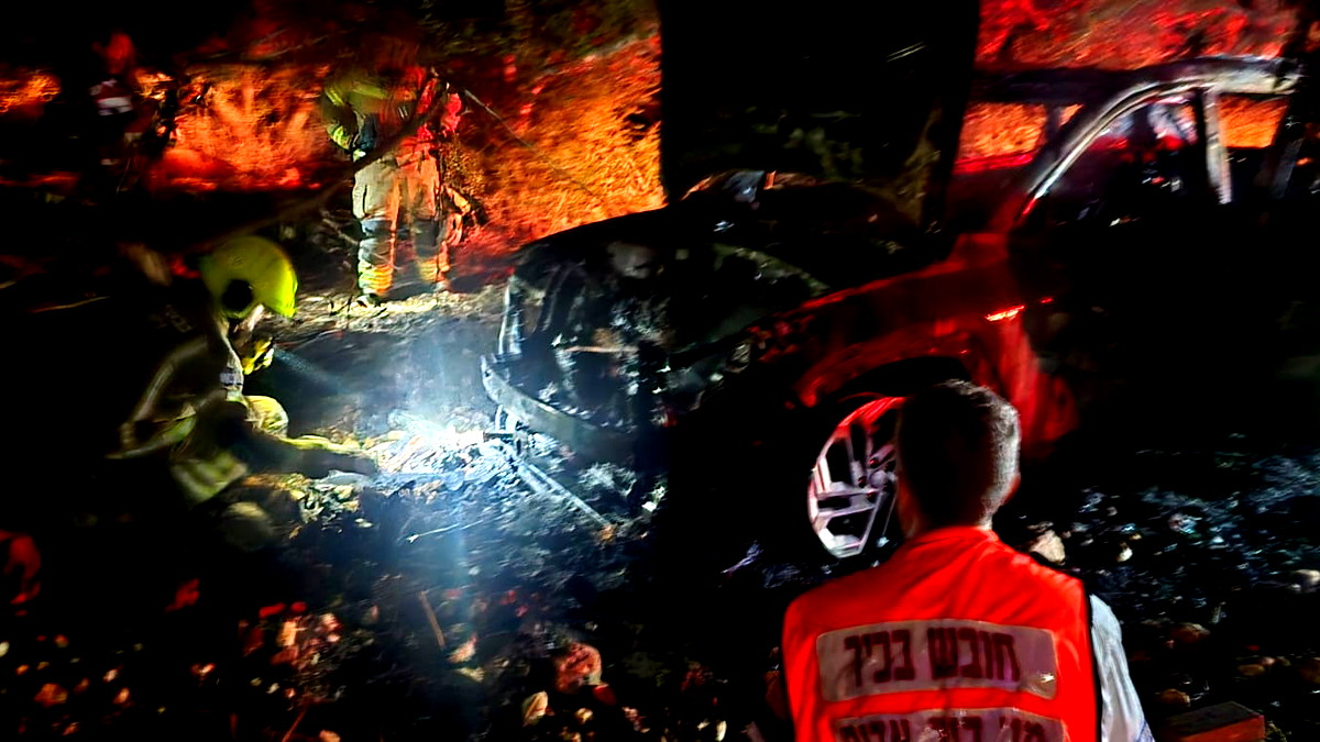 العثور على جثتي شابين داخل سيارة محروقة بين كفرقاسم وكفربرا