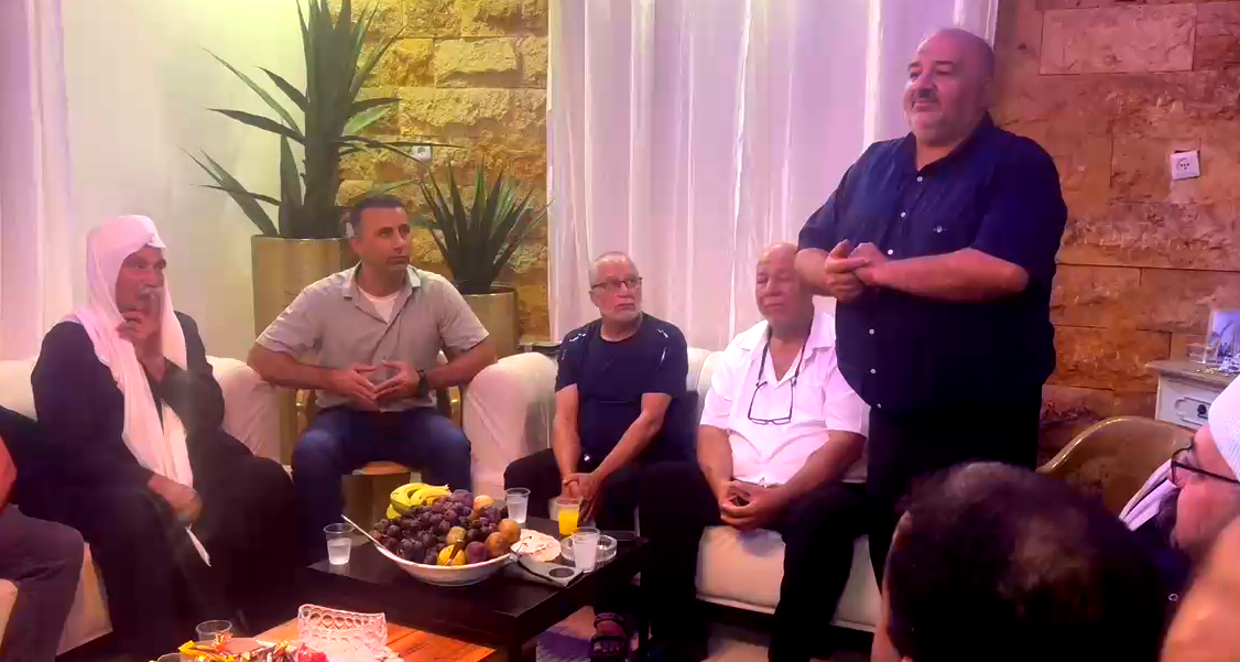 النائب منصور عباس بعد الاحداث في المغار: تم إطفاء الفتنة بين الشباب على اثر التوترات والخلافات