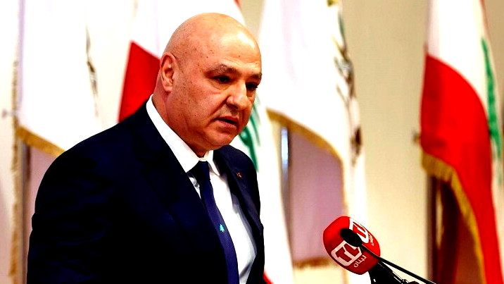 عون يرد على تقارير عن إبلاغ لبنان رسميا بعزم إسرائيل إنشاء منطقة عازلة في الجنوب