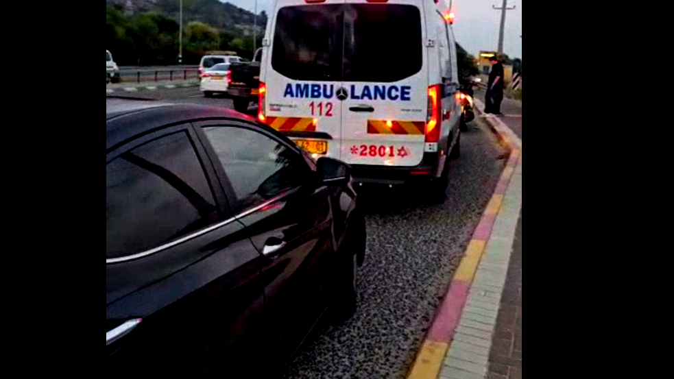 اصابة بين المتوسطه و الخطيرة لشاب (20 عاما) جراء تعرضه لاطلاق نار على شارع 65 بين كفرقرع وبرطعة