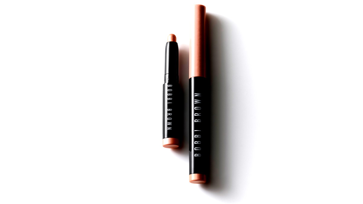 ماركة المكياج الفاخرة والاحترافية بوبي براون تطلق الإصدار الجديد من ستيك ظلال العيون الأيقوني Long-Wear Cream Shadow Stick