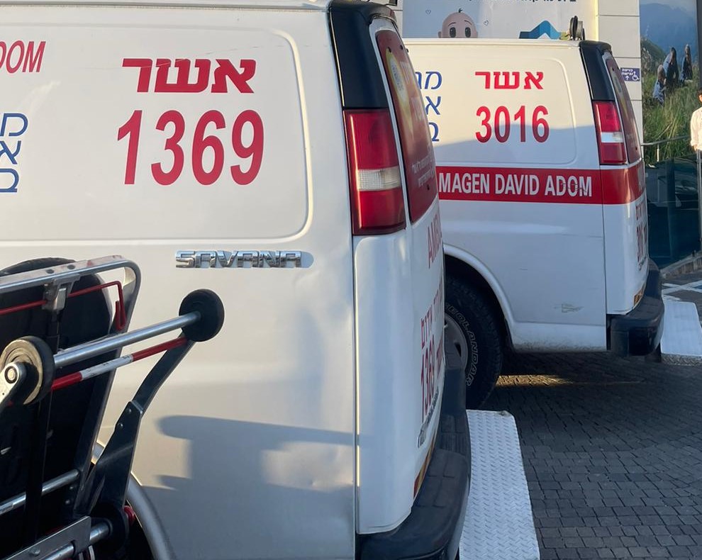 سبع إصابات طفيفة من جرّاء حادث طرق وقع بين مركبتين في مدينة عكّا
