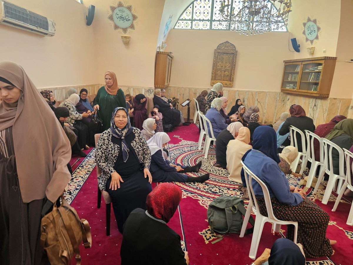 رحلة نسائية من أم الفحم إلى يافا... رحلة في رحاب التاريخ بحارات يافا 