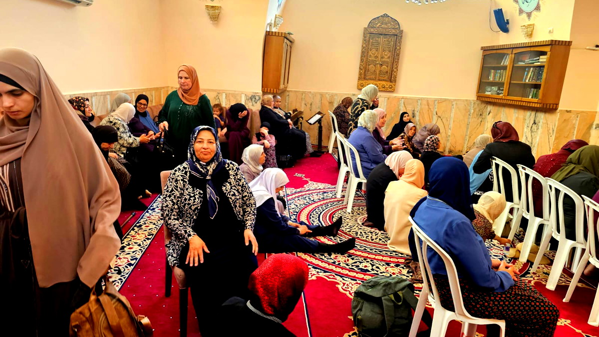 رحلة نسائية من أم الفحم إلى يافا... رحلة في رحاب التاريخ بحارات يافا