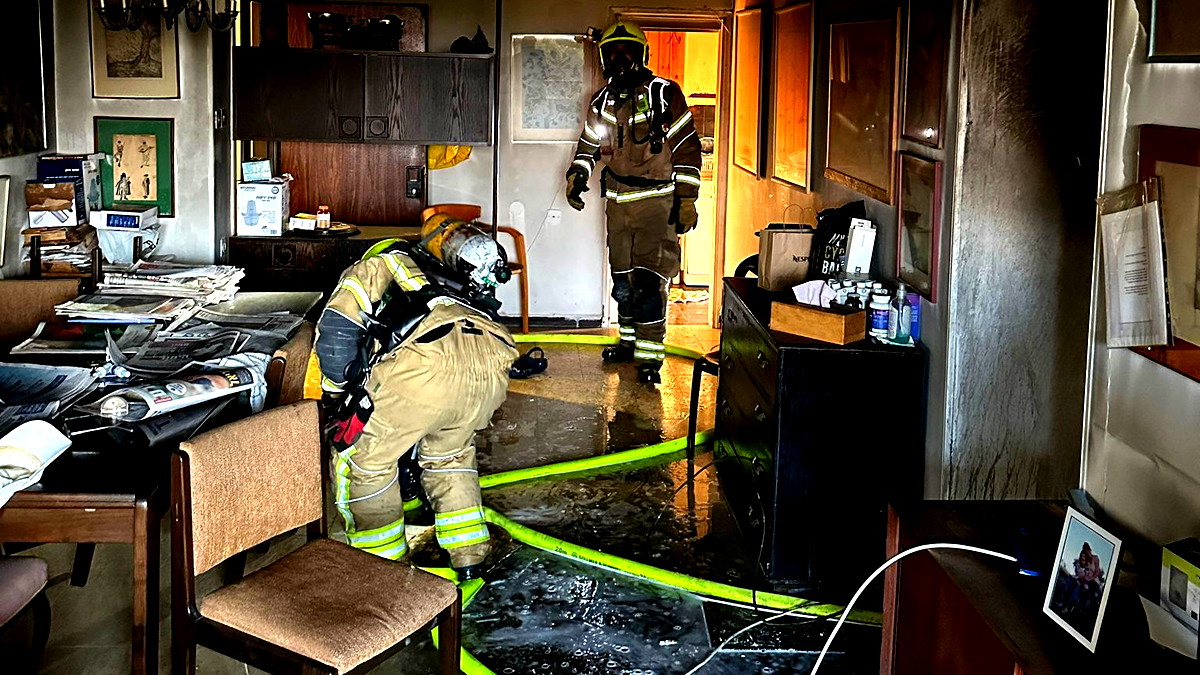 اندلاع حريق في يافا.. مسن بحالة خطيرة جراء استنشاق الدخان