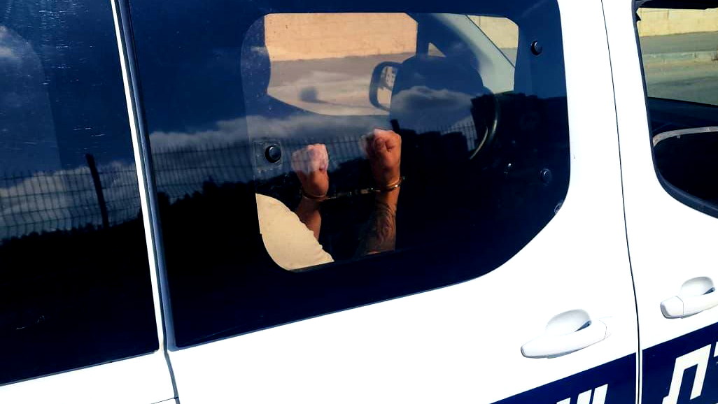 بتهمة "إهانة الدين".. تمديد اعتقال شاب ظهر في فيديو وهو يتبول على جدار مسجد في القدس