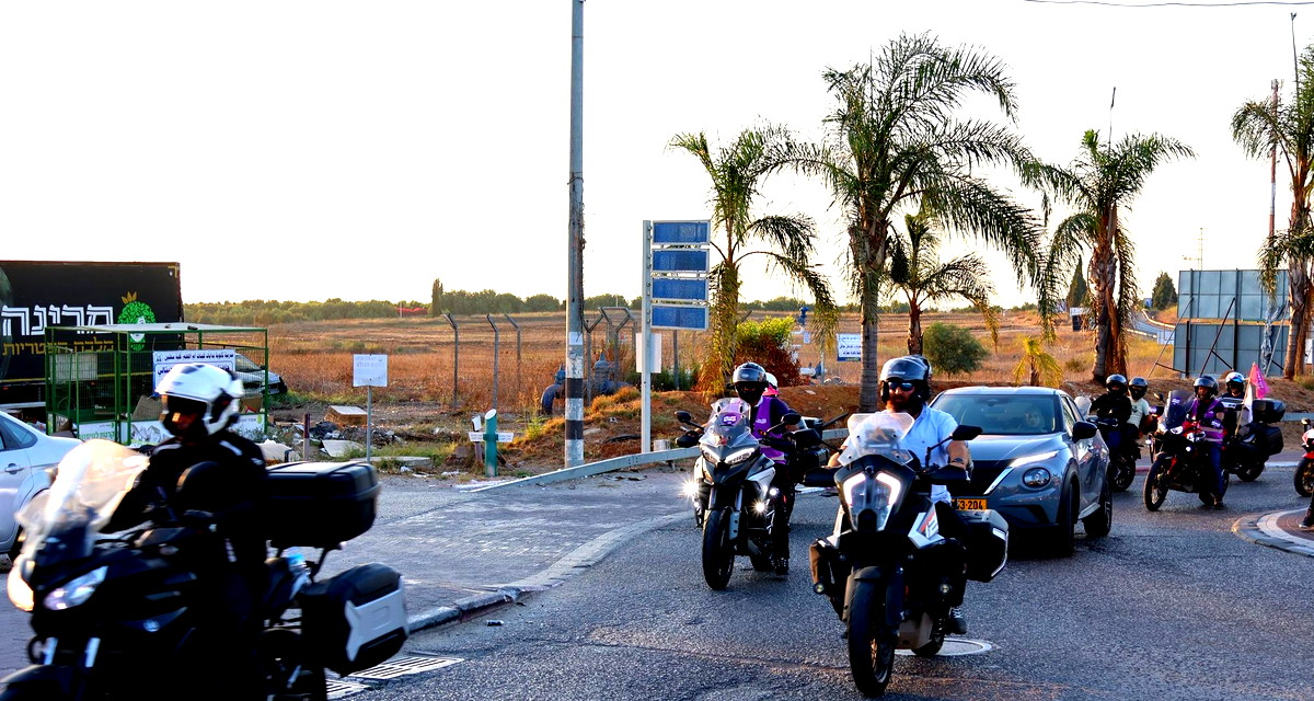 مسيرة دراجات نارية ووقفات جماهيرية تندد بحرب الإبادة وبالعنف| نقف معًا "مستمرون بتصعيد الاحتجاج" (ع.ع)