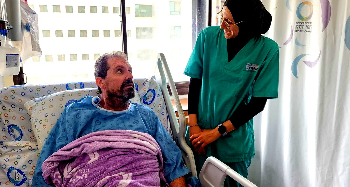 الممرضة سجى وتد بدران، من سكان قرية جت تنقذ حياة افي هرشتاين، من سكان مدينة حريش المجاورة 