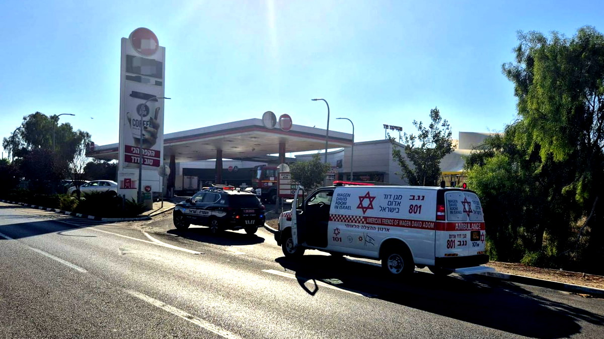 إصابة شاب ٢٣ عاماً بجراح متوسطة اثر انفجار أسطوانة غاز في محطة وقود قرب عراد بالجنوب