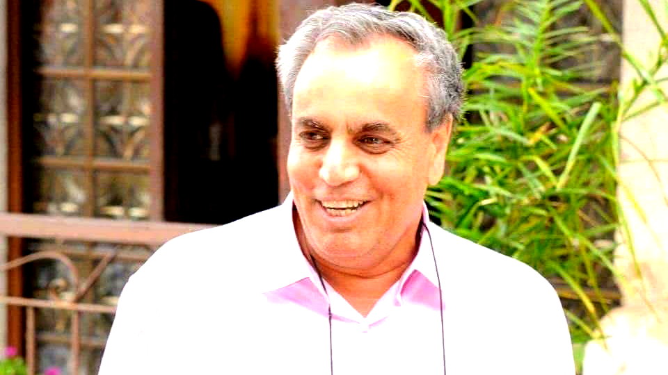 الإعلام بين الصورة والواقع: دعوة إلى قراءة ناقدة