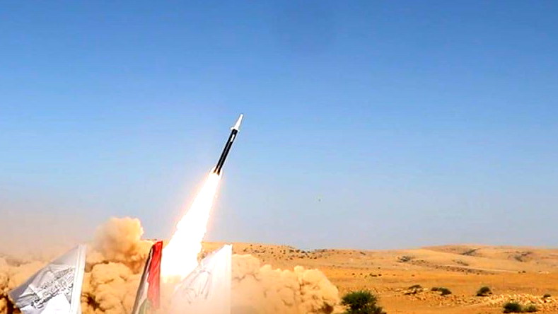 الجيش الإسرائيلي: الحوثيون يستخدمون صواريخ متشظية وعلى الجميع التحلّي بالمسؤولية واليقظة