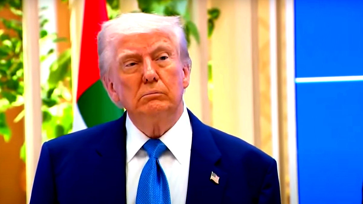 ترامب يوقع على أمر تنفيذي لتغيير مسمى وزارة الدفاع إلى وزارة الحرب