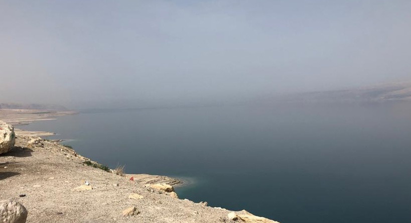 حالة الطقس: أجواء حارة نهارًا ومعتدلة ليلًا