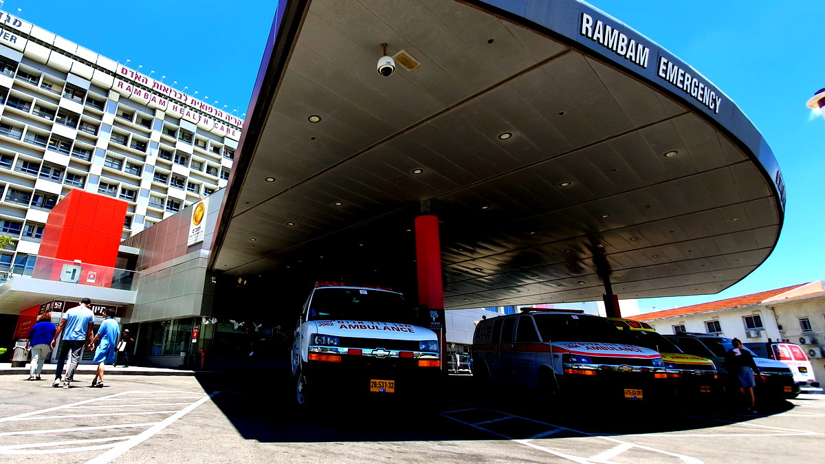 إصابة خطيرة لشاب (25 عامًا) جرّاء حادث سير بين دراجة نارية ومركبة على شارع 781 قرب كريات بياليك