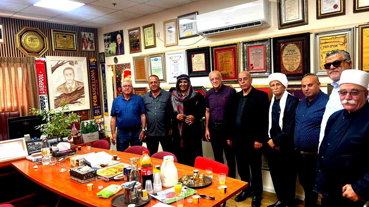 بمبادرة من الشيخ أكرم سواعد "أبو جواد": وفد من المجتمع العربي في زيارة للنائب أكرم حسون في دالية الكرمل