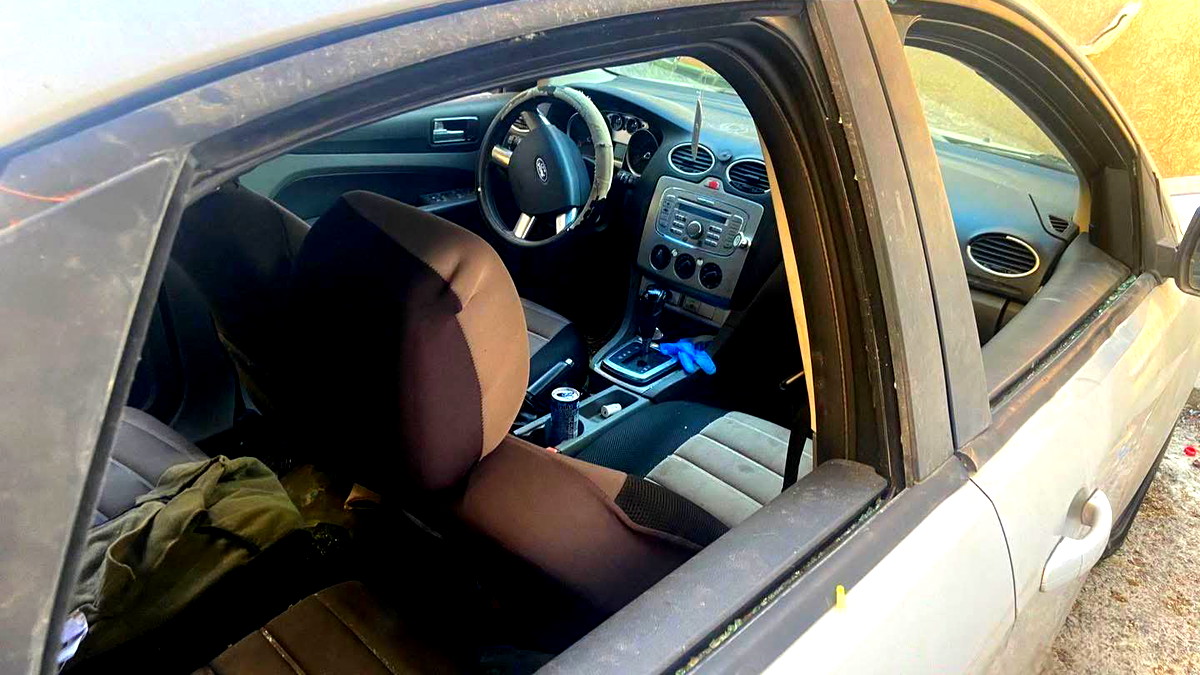 على خلفية وجود آية قرآنية معلّقة داخلها- اعتداء عنصري على سيارة شاب فحماوي في مدينة حيفا 