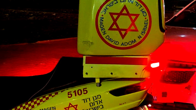 بئر المكسور: إصابة فتى (16 عامًا) إثر انقلاب تركتورون