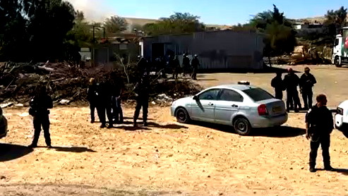 بحجة البناء غير المرخص- هدم منازل في قرية السر بالنقب