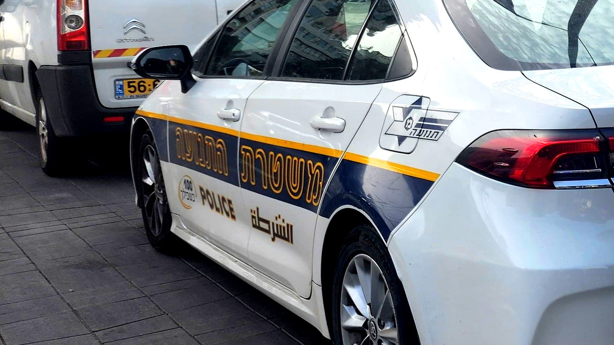 القدس: اعتقال شابة بشبهة الاعتداء على مديرة مكتب الرفاه الإجتماعي وتهديدها بالقتل