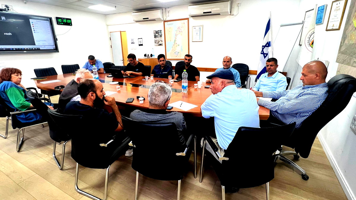 جلسة طارئة في مجلس كسيفة، ورفض جماعي للقرار الحكومي بإقامة منجم الفوسفات على أراضي الفرعة